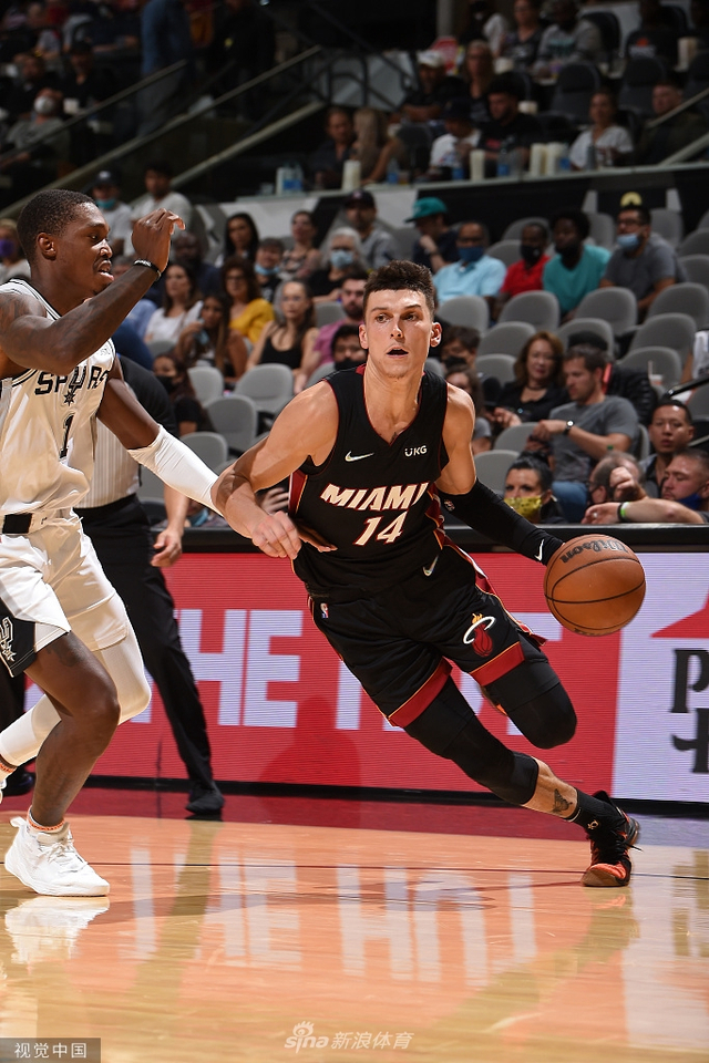 RBC传承赛金时沅夺取54洞领先 托马斯诺瓦克T2