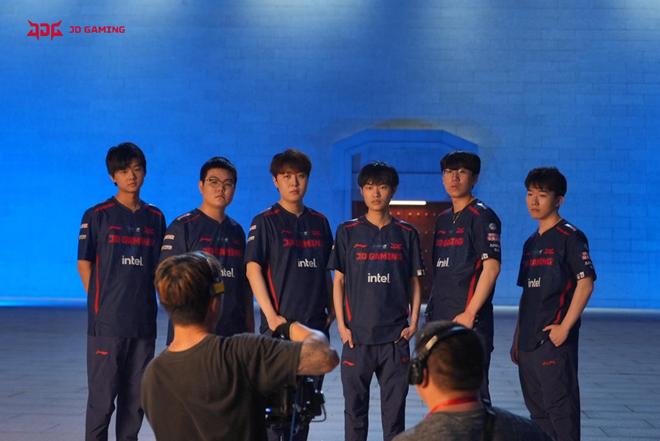 而陈伶洁则 而陈伶洁则